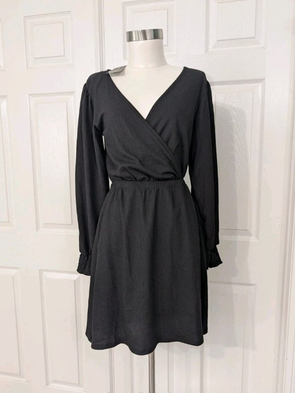 NWT New Look  Womens Size 6 Black Elastic Waist Long Sleeve Knee Length Dress